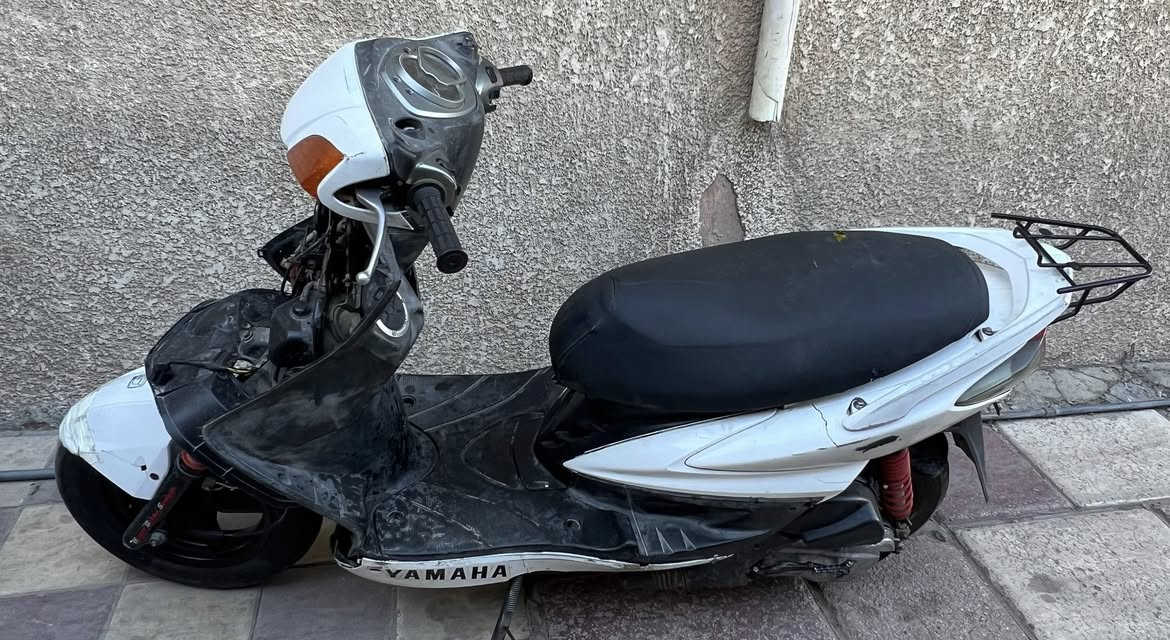 السلام عليكم للبيع سكنس فحل كابريتر التشغيل نكره هندر  نقصه فقط باتري وكفر اعمامي الماصده والاكلوب موجودات الدراجه متروكه صارله هوايه وهسه رتبته واريد ابيعه سعره 400 وبيه مجال بسيط 
للتواصل الرقم *********** /ملاحظه /بيه منفيس وورقه المعرض بااسمي
