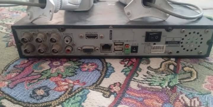 سلام عليكم كامرتين و دي في ار شغلات سعر 20 قفل قفل مكاني ناصريه يوجد توصيل ***********
