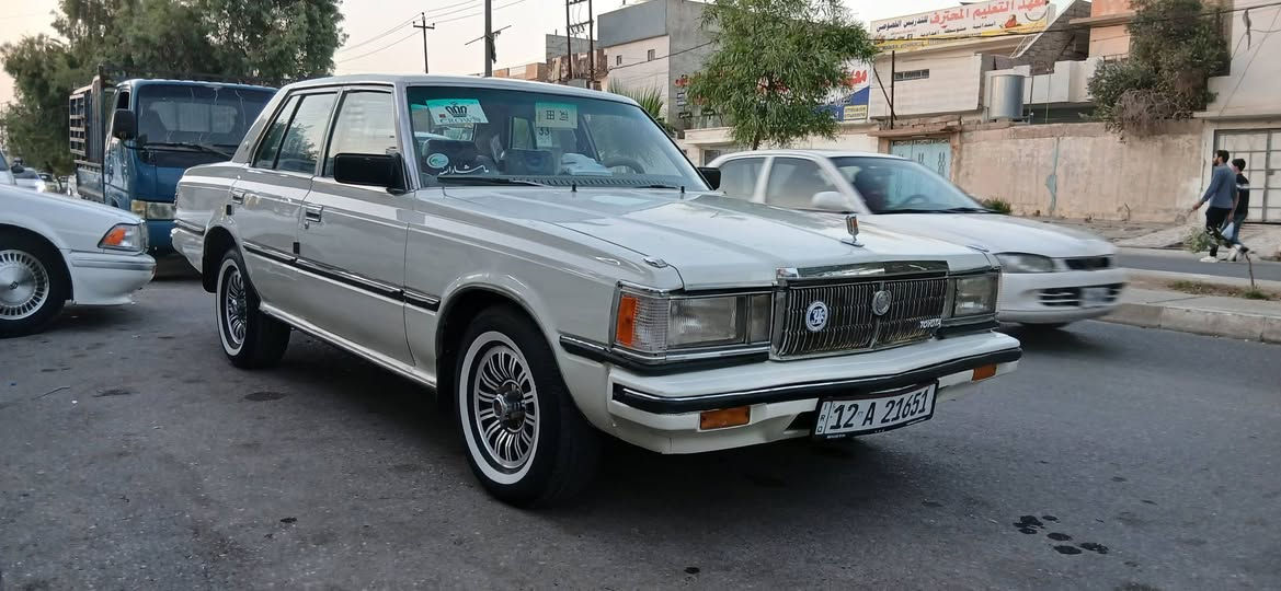 السلام عليكم سوبركراون موديل 1982 رقم دولي نينوى هزه جديدة بسمي محرك كير شرط وايرمنيا شغاله لايتات جديد تواير جديد صباغ جماليه طخم جديد طخم خلفي جديد سياره 
بسمي شرط التحويل 
مكان السيارة الموصل الجانب الايمن 
السعر 40وبيها
***********
***********
