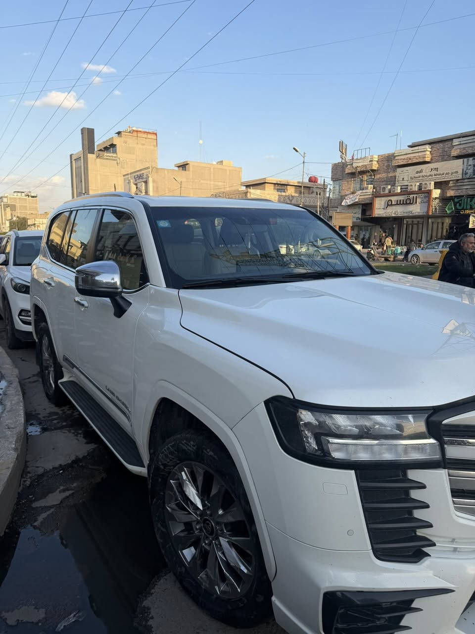 لاندكروز موديل 2022 محدثه Gxr جاهزه من كلشي ماشيه 120 تحويل ثاني يوم باسمي 
السعر 52$
مكاني الدولعي
للاتصال ***********
