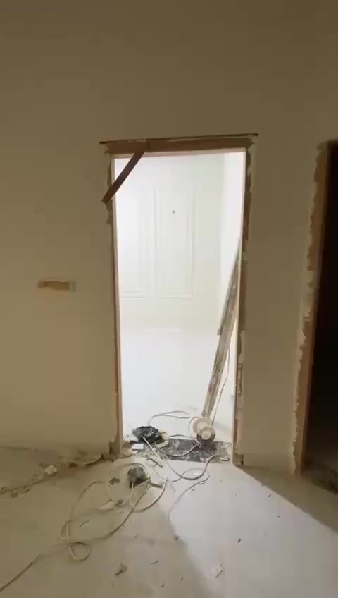 كادر نعمل كافة انواع الديكورات الداخليه والخارجيه فوم بوردكس جبس سقوف ثانويه وكافة انواع الاصباغ وطلس وشغل درجه اوله للاتصال *********** او مراسله الصفحه
