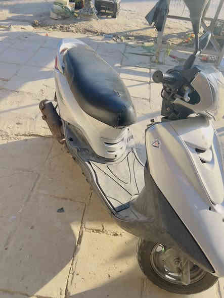 سلام عليكم دراجه بريز للبيع موديل حديث كامل مواصفات اي خلل مابيها تشتغل نكره سلف تفحص تأخذ وتروح مكاني المشتل 800 وبيها مجال  
***********
