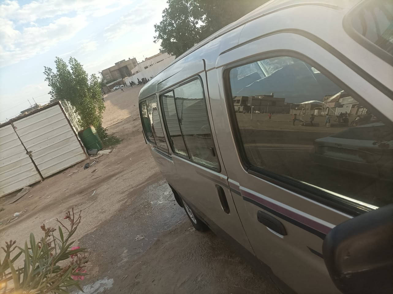 ابريجو للبيع مستعجل مديل ٩٦بسمي مصفره من كلشي السعر قفل ٦٥ والشراي يتصل على الرقم ***********وبالخدمه للطيبين
