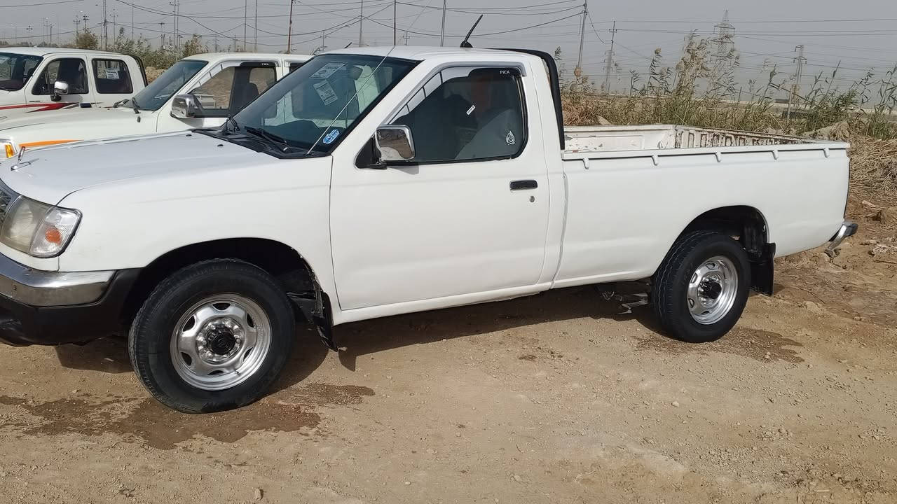 للبيع بيكم نيسان موديل 2002 مزاد وزارة الداخليه مكينه كير حداديه كله جاهزه سعره 48ورقة وبيه مجال مكان ناصريه الرفاعي مكلف بلنشر ***********
