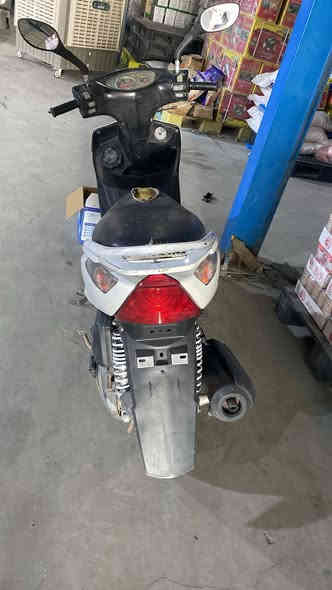 ثعلب كابريتر دراجه شغاله بكل وكت كهربايت شغالات بس الكيجات ما يشتغلن مكان الشعله دوانم سعر 350وبيه مجال ***********
