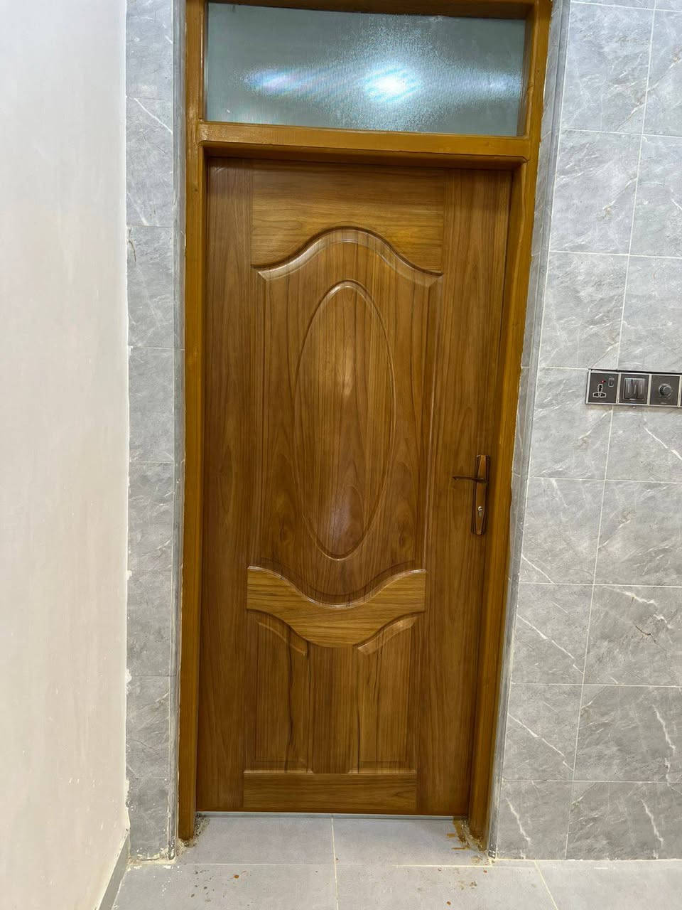 بيت ١٠٠متر طابق ونصف كونكريت بناء حديث قطاع ٢٤على ساحة خلف شارع الكيات السعر١١٥مليون مع المجال للاستفسار مكتب سيد هاشم الذبحاوي النجف الاشرف الكوفة حي ميسان ركن شارع البوريات ***********واتساب نستقبل جميع العروض عرصات بيوت مشتملات راسلونا مع الصور على الواتساب اعلاه
