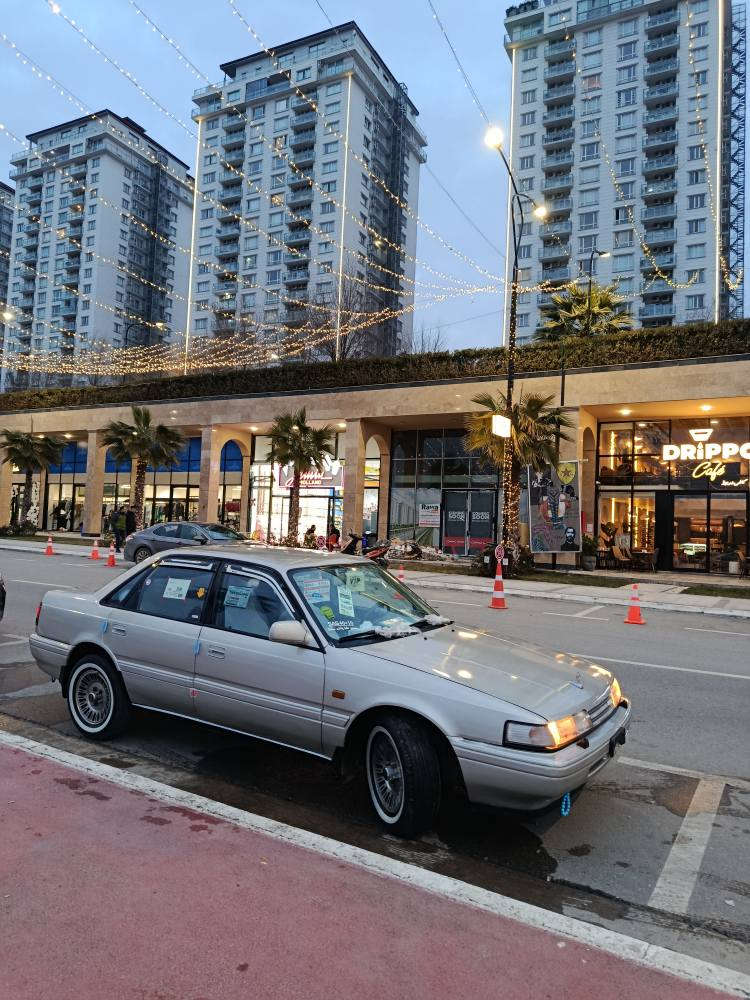 بەناوی خوای گەورە مازدای 626 مودێل 1990گێڕ عادی 4 جام عادیبەرگەدەرگاو سەقفی جوانە بێلادی  کاربای و گەرمێ و هەمووی مەزووتە تایەووێلی سۆپەر خەت سپی سەیارەکە مەسەرفی تیا نەماوە گێڕو مەکینەی بێ عەیب زێ سەرف و بۆخار کامل جوانکاری بۆ کراوە بێ دەعم ولێدراوی ڕزیوی کامل پەمپە لەسەر ساخی ڕێکوپێک کراوە بەس لەسەیاقیکی کەمە تەحوێل غرامەبڕاوە بەشەرت  نرخی 47 ومەجالێکی براینە بەس سەنەوی بەسەرچڵە پارەی سەنەوێت بۆ ئەبڕم لەخزمەتام بۆزانیاری زیاتر تەلەفوون بکەلەخزمەتام *********** السليمانية, العراق
