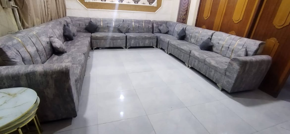 السعر 200
الرقم : ***********
العنوان : حي المعلمين _ خلف مديرية المرور _ الشارع السايدين
