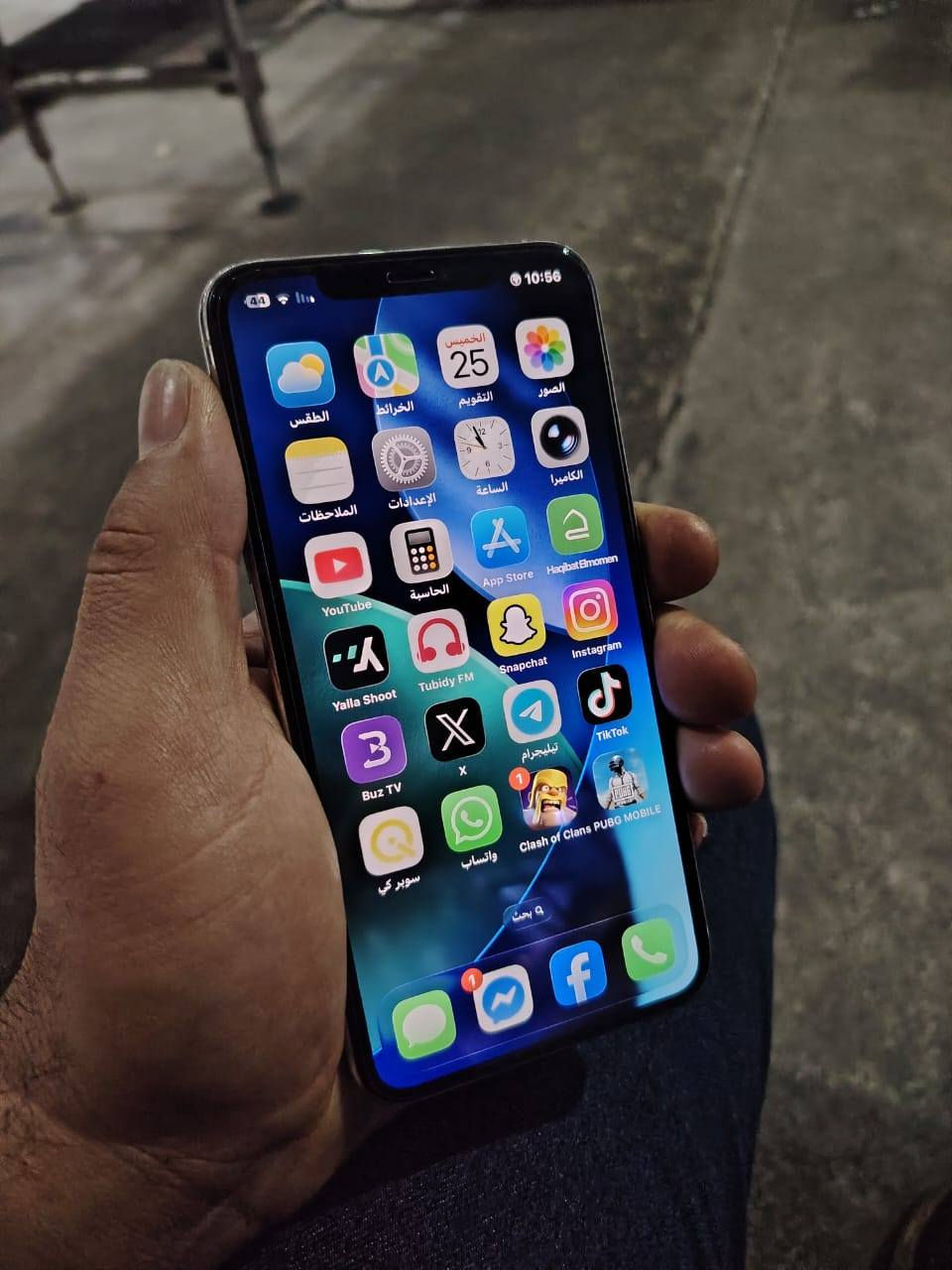 11برو ماكس جهاز مكفول بس بدلت بطاريه اله نضيف كلش 300 الف راعي محتاج فلوس
***********
