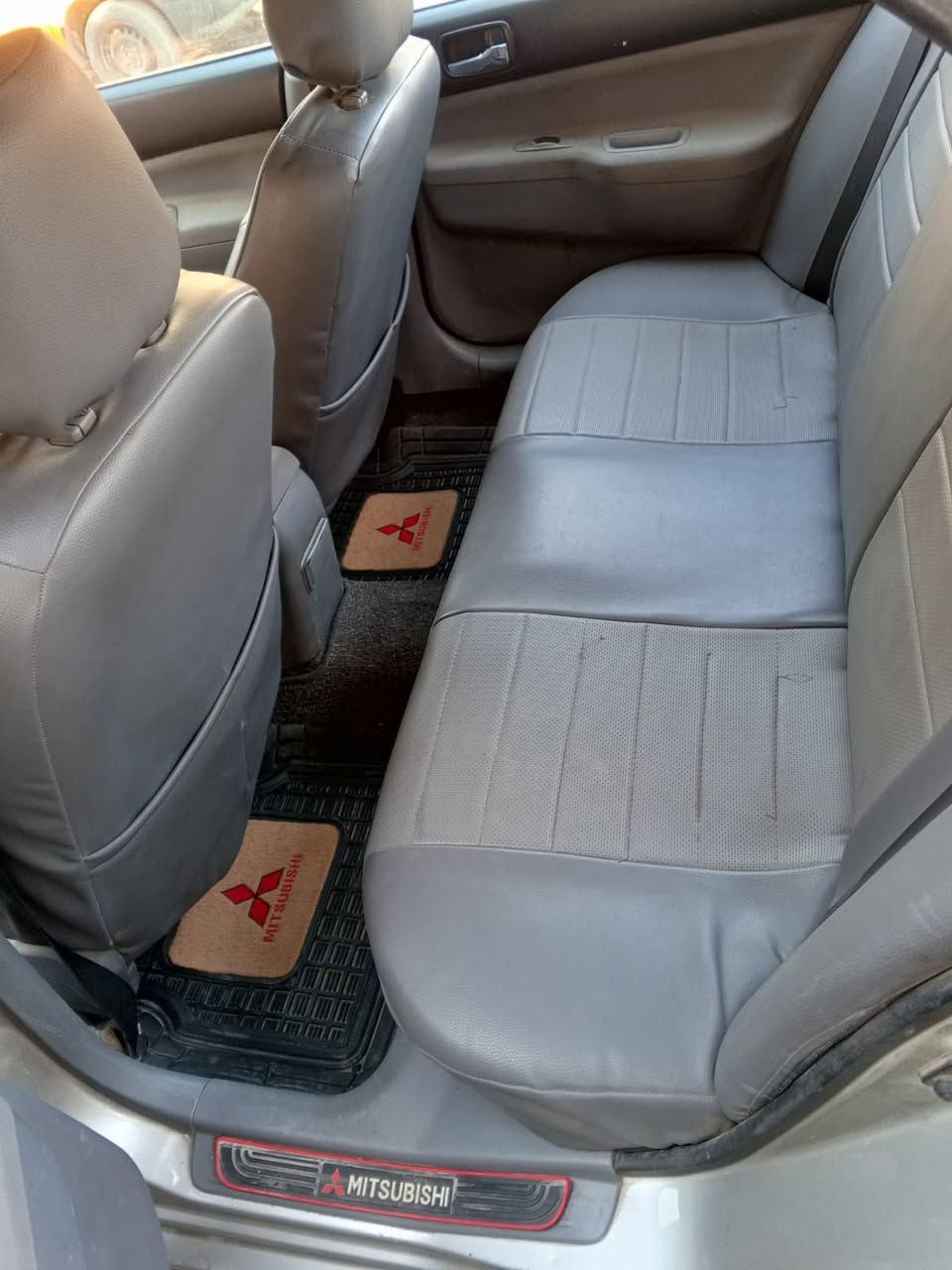 السلام عليكم مسيبوشي لانسر موديل ٢٠٠٨ رقم بغداد الماني تبريد تدفه  مصبوغه احزام مكينه بيه خيط بخارالسعر٦٥ بيه مجال قليل للستفسار ***********
