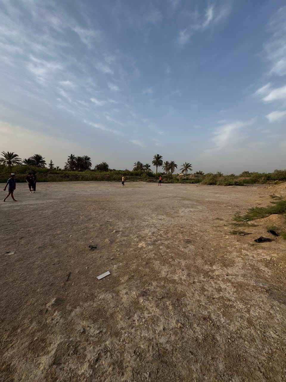 سلام عليكم قطعه ارض  البيع مساحه 400 طابو زراعي  ما عليه اي شي لا عشائر ولا دوله    وتبعد عن شارع بغداد 100 متر كلش قريبه عن الشارع  
المكان بصره خلف مقبرت سيد سامي  السعر 18 مليون


**إذا كنت صاحب هذا الإعلان وتريد حذفه لأي سبب، رجاءا أرسل رسالة إلى الدعم الفني**