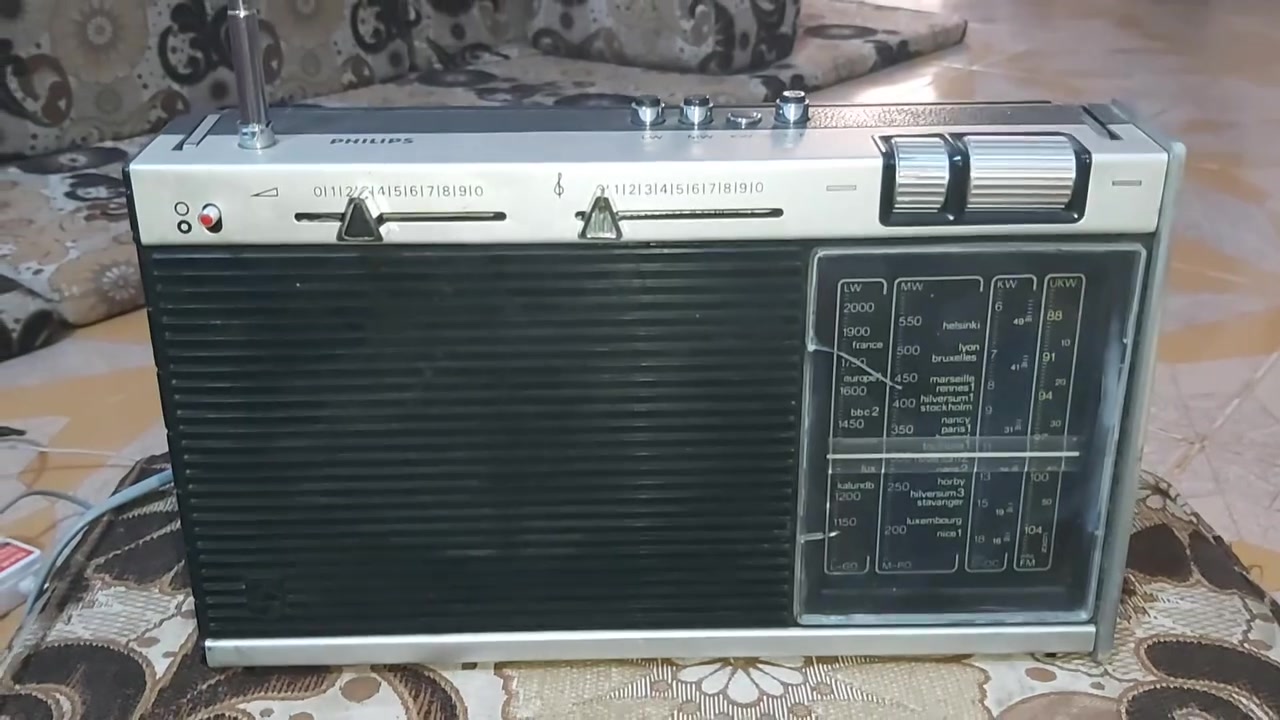 BBC
من راديو فلبس الموجة القصيرة sw
 الراديو ٤موجات fm mw sw lw السعر النهائي ٦٠ الف مع التوصيل


**إذا كنت صاحب هذا الإعلان وتريد حذفه لأي سبب، رجاءا أرسل رسالة إلى الدعم الفني**