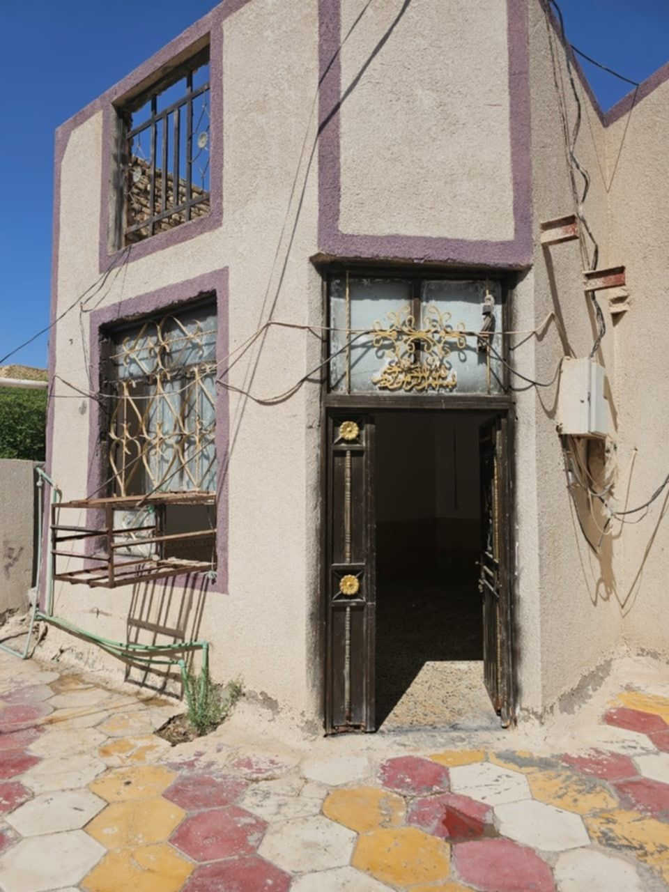 سلام عليكم 
بيت للبيع بالمجد المساحه ٣٠٠  عگاده  
ويرهم اقصاط 
السعر ٦٠اي استفسار ع الرقم  ***********
