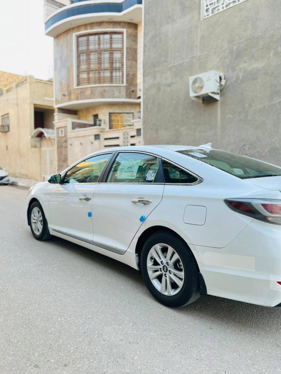 السلام عليكم ورحمة الله وبركاته.                            هوندآي سوناتا 2015 ذي قار حره تحويل مباشر 
وارد امريكي حادث تبديل جاملغ امامي  ورشه بسيطه بنيد وباب سياره جديده استخدام شخصي  سياره احله من صوره مكينه 2400  مامفتوح شرط الفحص موصفات حلوه نص فول السعر 113 وبيه مجال الشراي 
مكاني ناصريه مركز                                                   اللاًستفسار اتصل.   ***********
