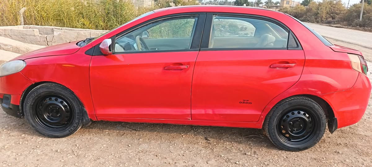 فلاوين قادسية.  2013راعيها بدوانية
مكفوله من التبديل وضربة ماشيه 105 k تبريد ثلج منظومة كاملة كهربائات سنتر. شاشه نبثري 
سياره قبل شهر مبدل راديتر اصلي  وسلف 
وباور حاويه الاصلي وتايرات زوج. حدادية 70% مجهزها
سيارة ناعمة وحلوه لاتخربط ولابيها نقوصات. مامتعبها فقط دوام سنويه نافذه ستوها
 اخوان السعر مناسب 
*********** واتس
 اتصل واتساب رقم 
او مراسلة.
