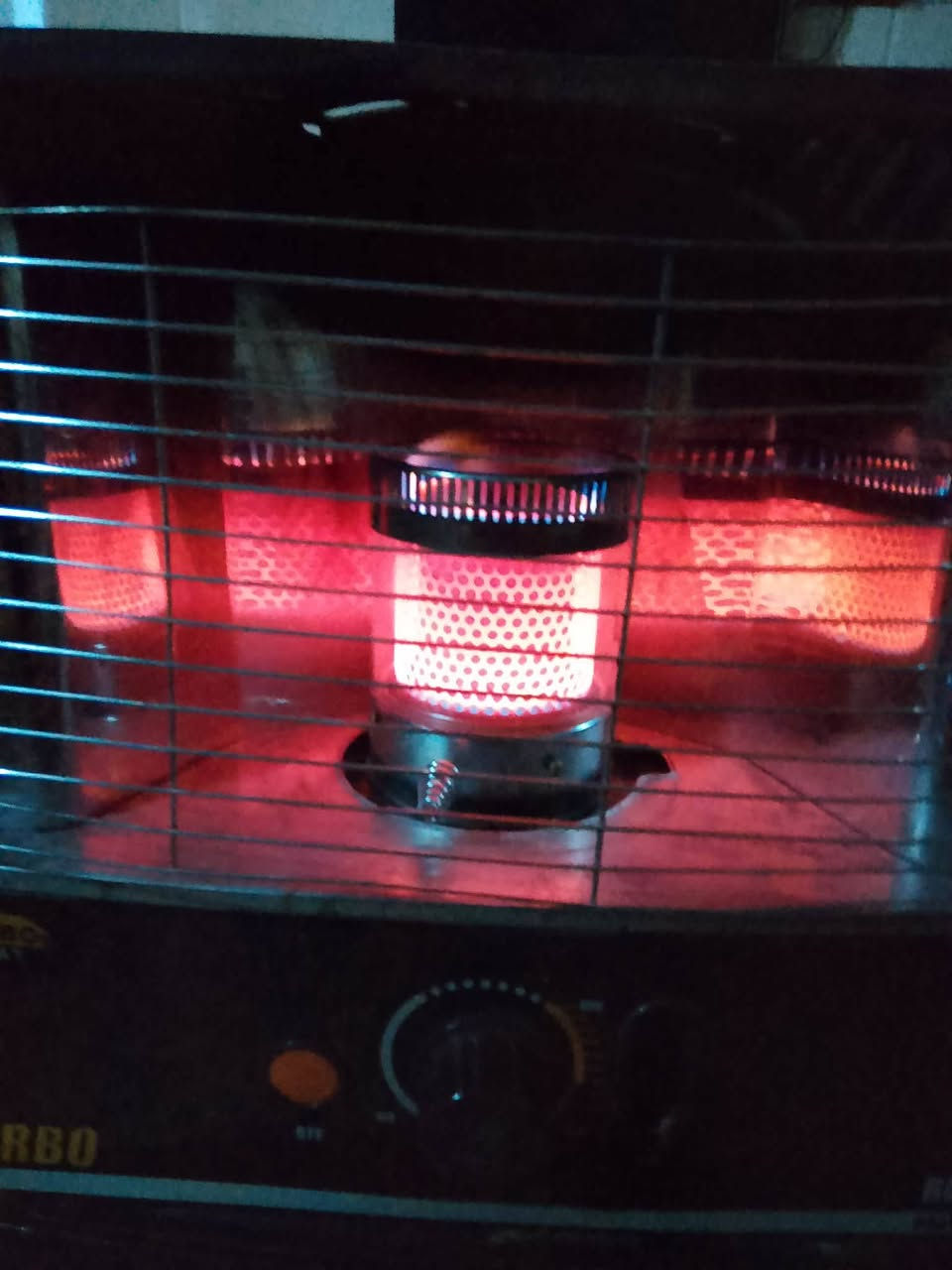 بۆ فرۆشتن
تەکێ 
بە کەمترین نرخ
‏‪***********‬‏
