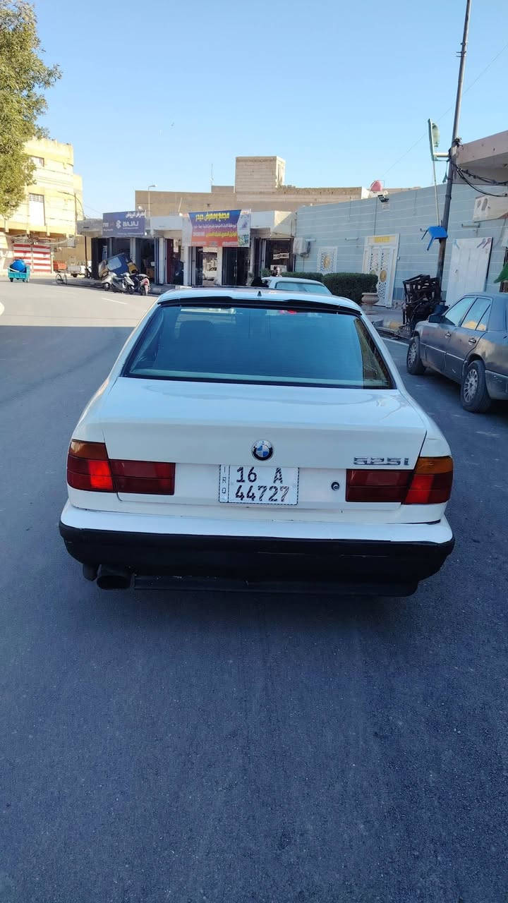 بيئم 525 موديل 90 مكينه مسكر تخم تاير حداديه جديده تبريد ثلج تدفئه رقم بغداد تحويل ثاني يوم سنويه جديده السعر 39 ورقه علما غير متواجد ع النت للاتصال *********** مكاني ذي قار قلعة سكر
