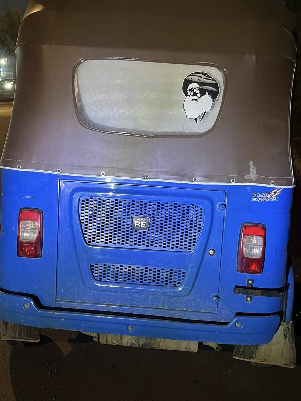 سلام عليكم شباب تكتك البيع كفاله تكتك خير من الله الرقم الهاتف***********
العنوان بغداد البلديات
