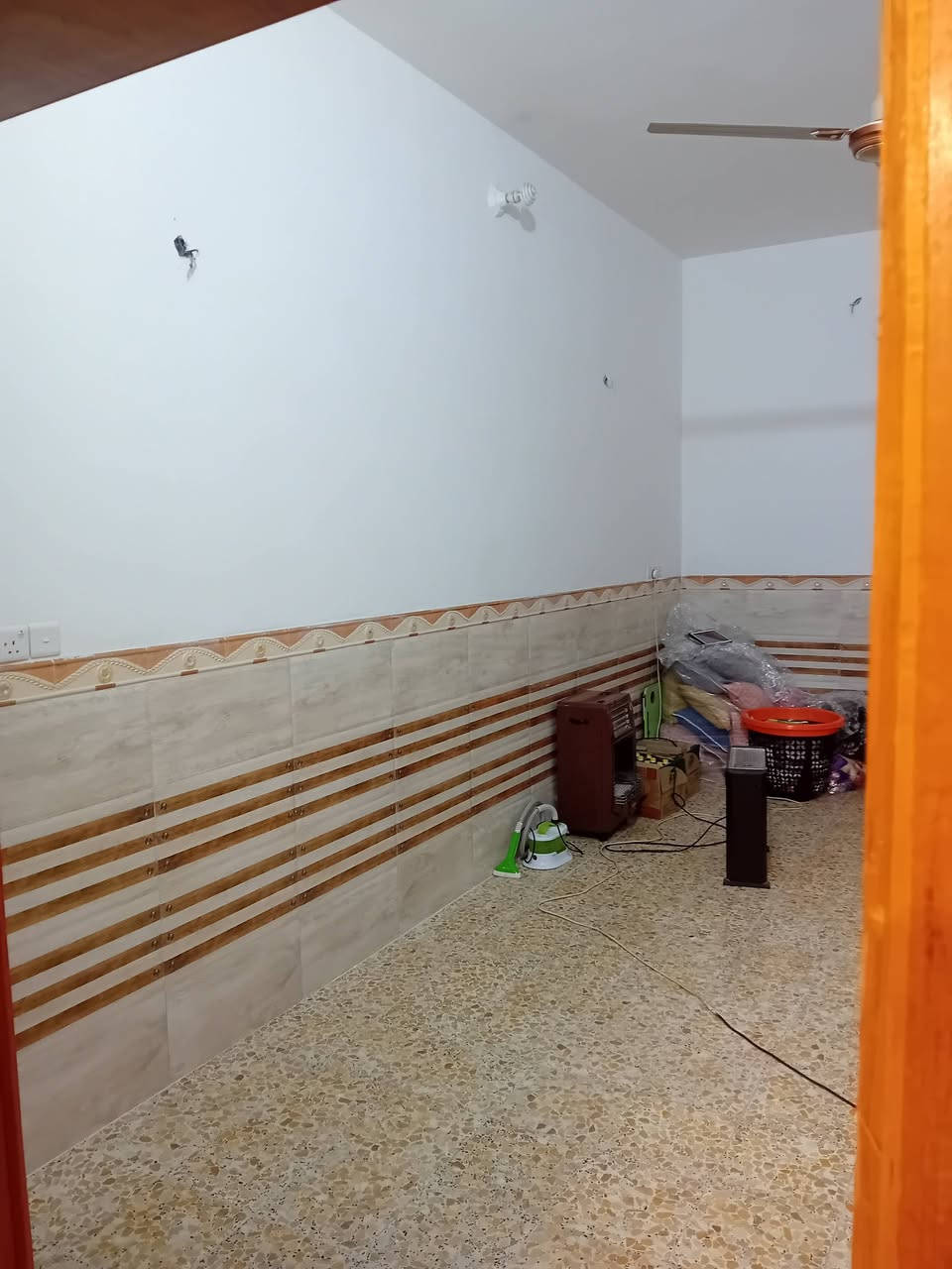 دار للبيع في كربلاء خلف علوه كربلاء القديم مساحه 200سند 25 لل استفسار اكثر ***********
