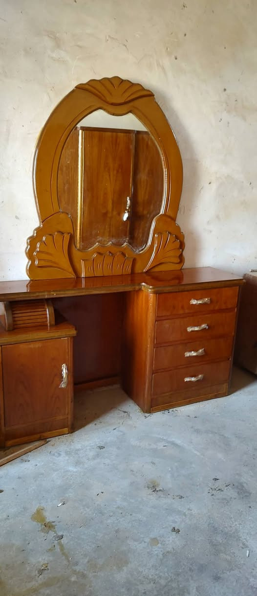 سلام عليكم عرفه نوم صاج ثقيل ونضيفه سعر425وبيها مجال***********
