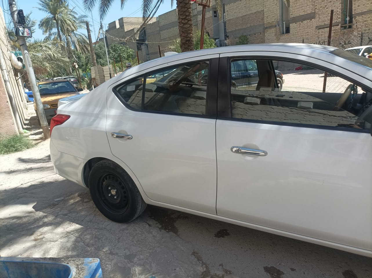 السلام عليكم 
سياره سني هندي موديل 2024 بيه بارد شويه بالجاملغ الايسر وبارد بالباب الخلفي الايمن ع كد شبر فقط 
مكينه وكير خير مكفولات خير من الله 
رقم اربيل ثاني يوم ادور السياره باأسمك 
المكان بغداد / الكريعات 
رقم الموبايل: ***********
السعر 112 وبيه مجال للطيبين
