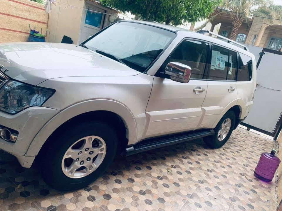 سلام عليكم سياره باجيرو ٢٠٠٧ شكل ٢٠٠٨
سياره مكفوله ماعدى جاملغ الي عكس السايق مصبوغ 
محرك ٦ سلندر ٣٠٠٠ حداديه وتخم تاير جديد تبريد ٣قطع سياره ماعوزه شي شغل وطلع سياره تحويل مباشر بسمي رقم بغداد انكليزي مكان واسط 
تواصل على الرقم 
***********
