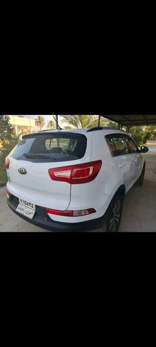 السلام عليكم 
كيا سبورتج 
محرك 2400
موديل 2014
كفاله عامه عدا دعاميه اماميه رش
سنويه لل27 
بابل الهاشميه 
السعر 155$
***********
