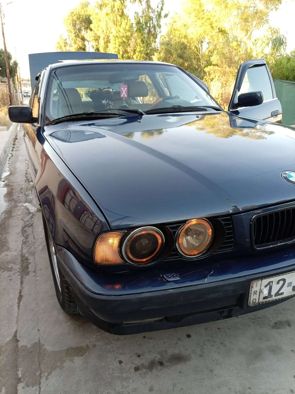 520 فول بس كير عادي
سيارة مال جناي 
موديل 93
تبريد ثلج
باسمي
***********
***********
