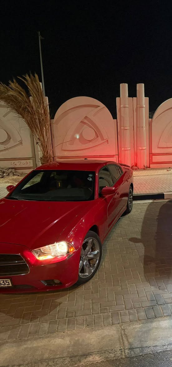 السلام عليكم 
جارجر ادوات 
موديل2014
السيارة كصه جنطة متومه وكاملة مكينة وكير نضاف بدي نضيف كلشي بيها شغال الحدادية نص عمر 
السعر 55 وبيها مجال
رقم الهاتف :***********
