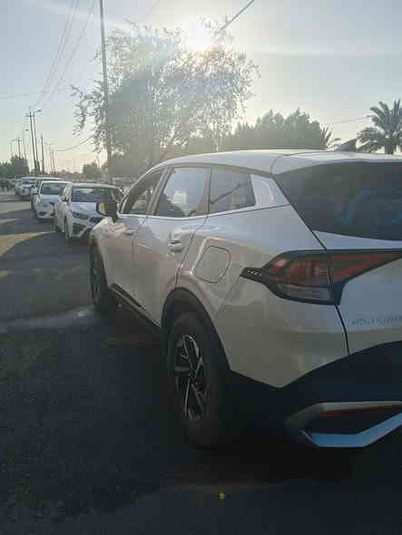 السلام عليكم 👋 كيا سبورتج هايبرد موديل ٢٠٢٣ وارد امريكي اللون ابيض حادثها بنيد وجاملغ ايمن مبدلات بالبلادي بدون صبغ وتصليح باللغد بسيط ومصبوغ الباب الصدر الايمن وبيها بارد خفيف على سياره مبين بالصور بدون صبغ  السياره ليبل واحد ماعدا الجاملغ وبنيد ومابيها أي ايرباك طاك كلها سستم كامل محرك وكير كله جديد مالت شركه ماشيه ١٠٠٠٠٠ الف قابل للزياده  بعدها زيرو مواصفات نص فول LX رقمها بغداد انكليزي بأسمي هزه جديده سنويه ل ٣٠ تحويل مباشر  ✅ السياره للبيع بسعر  177  وبيها مجال بسيط حك الجيه أو  ✅✅للمراوس حسب الاتفاق  ✅✅ رجاءا الي يريد يستفسر أكثر يتصل وان شاء الله خير مكاني بغداد - الهاتف / ***********    *********** ابو حسام
‏
‏
‏
‏
‏
