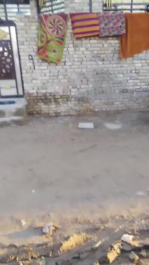 سلام عليكم بيت متر 100 كامل بس يرادله ستاره بيتونه سراملك فرع عريض عنوان سبع قصور  شارع ال مستوصف مال كراج قريب عل مستوصف سعرها خاص *********** مكلف راعي ابو لبيت موجود لبيت زراعي مكانبه
