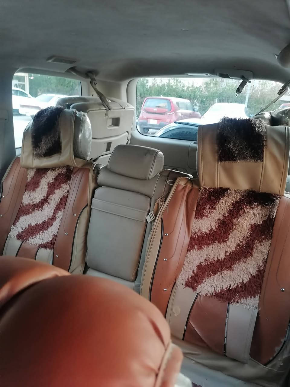 سلام عليكم
برادو 2007 مكينه 6 رقم واسط سنويه الحد ٢٧ سياره موجوده بل حلة سعر 130 وبيها مجال حك الجيه رقم الجوال ***********
