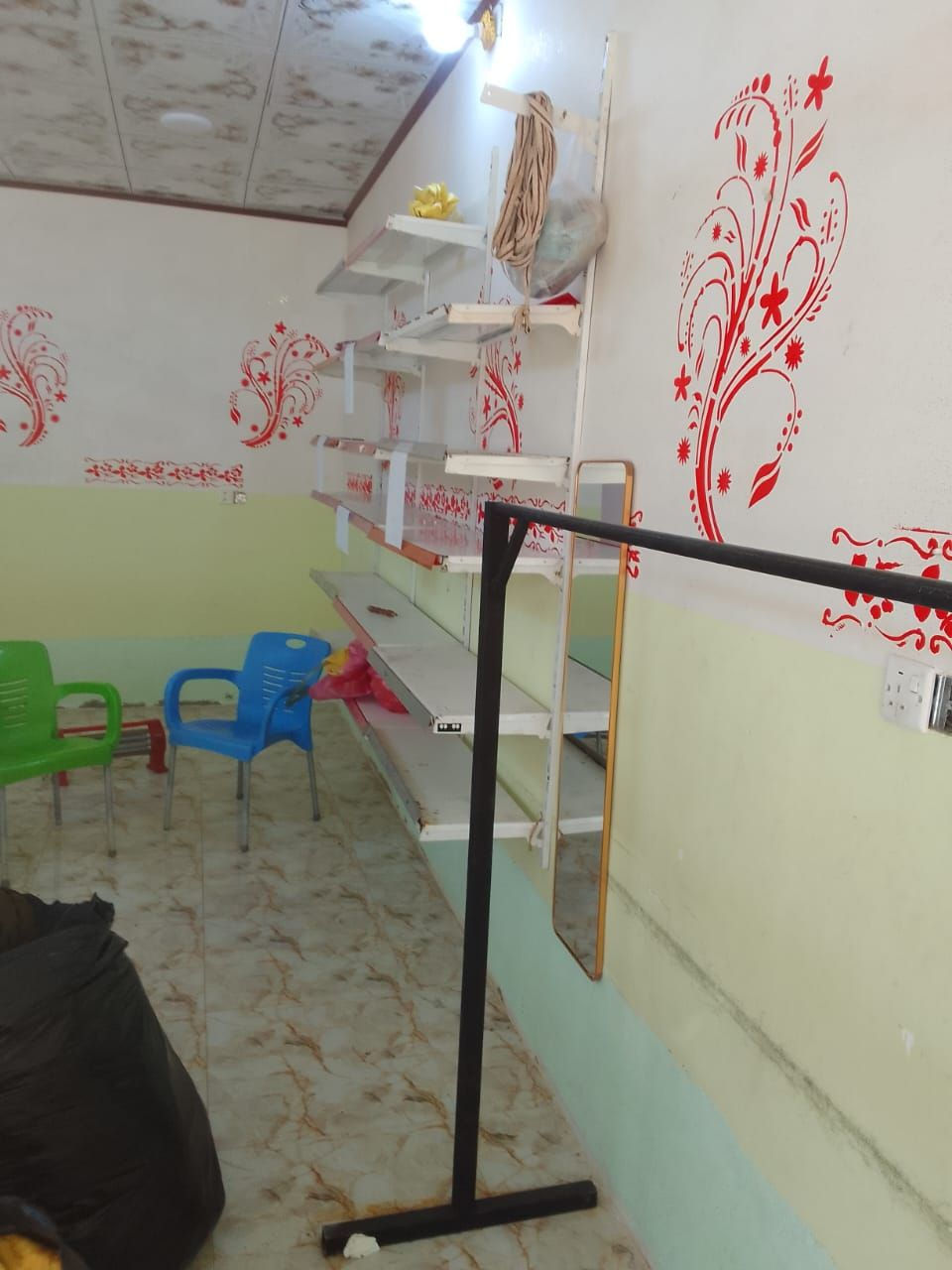 محل أجار قرب جامع الملا منصور 
للاستفسار التواصل ع رقم ‏‪0773 705 5342‬‏
