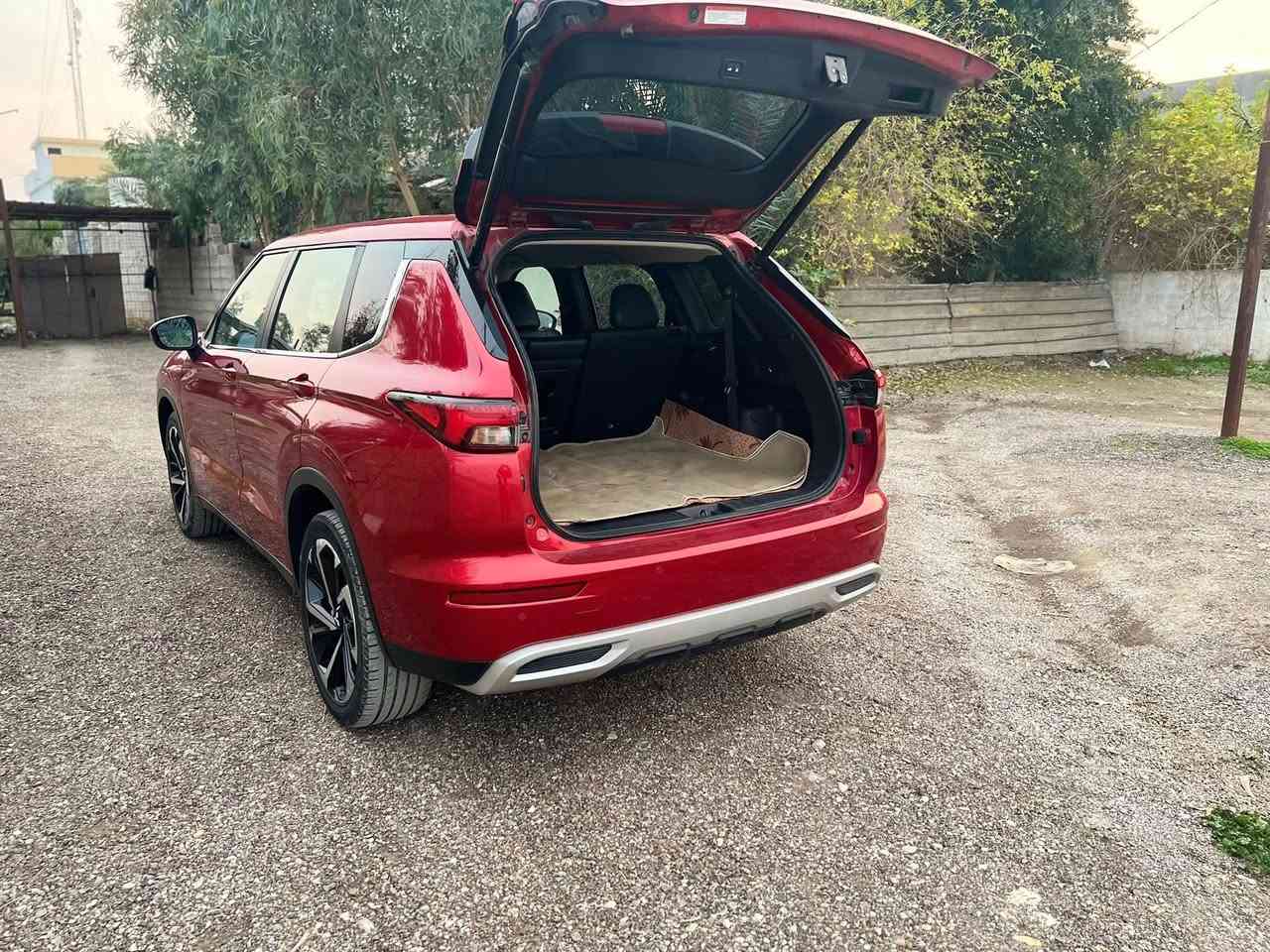 اوتلاندر موديل 2024 رقم بغداد دولي بسمي تحويل ثاني يوم ضرر بسيط جدا محرك 4 سلندر 2.5 ماشية 32 الف فول مواصفات عدا الفتحة بصمة تشغيل بصمة ابواب مري شفط رادار امامي خلفي كشنات جلد تحكم كهربائي سبعة راكب السعر 225 وبي مجال مكان ديالى ناحية السلام رقم الهاتف ***********
