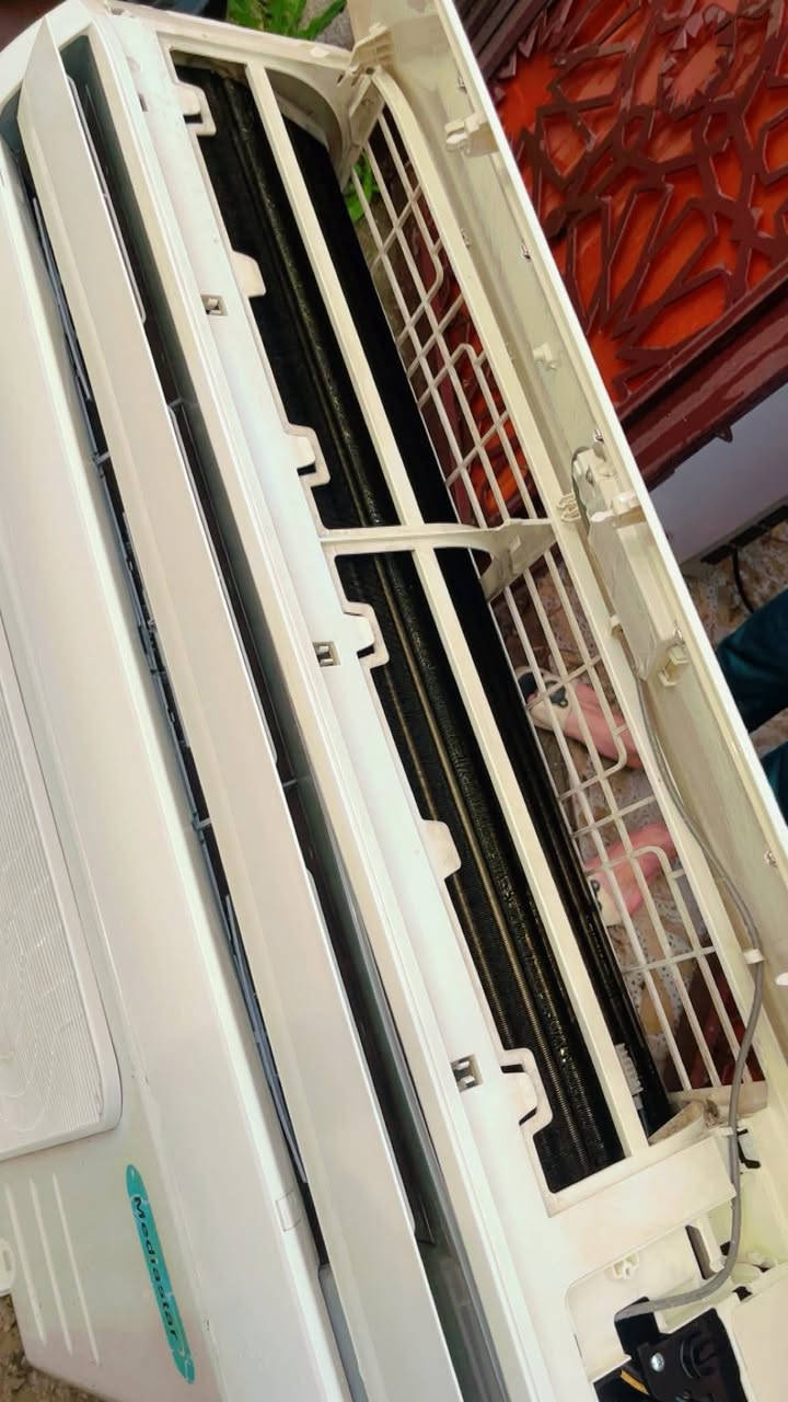 السلام وعليكم اخوان للبيع سبلت نوع ميديا 2 طن غاز 410 نفخ نضافه90/100 احلى من الصور بهواي كفاله من فتحت البرغي تبريده ثلج ❄️☃️🧊+ تدفئه 🔥🐦‍🔥❤️‍🔥 كامل ملحقاته بواري جدد وايرات ريمونت حديده السبلت غازه مالت الشركه مقفول بي مغسول وجاهز  جيب وشد
كامل مكمل راديتراته صفر بعدهم بعدالميديا  معروف بتبريده ودفعه القوي
السعر400 وبي مجال بسيط 
شارع فلسطين ***********
