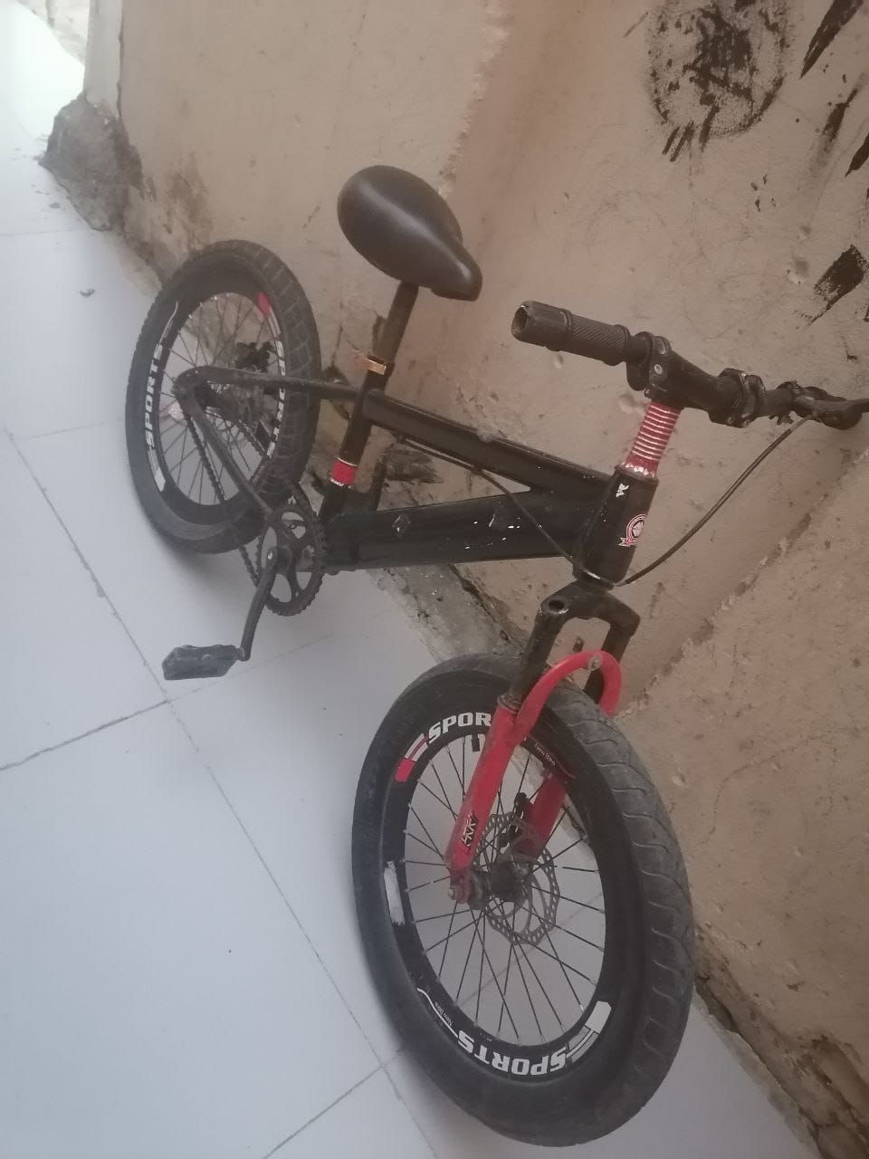 بايسكل للبيع نضيف مابي عطل ب75 وبي مجال الاتصال ع هاذه رقم ***********
