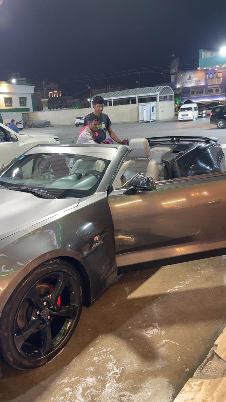 سلام عليكم كمارو للبيع موديل ١٧سياره سرقه ضفيره محرك ٤سلندر صبغ حزام بدون حادث والبجم محدث ١٩بدًون لغد وشواصي وايرباك
