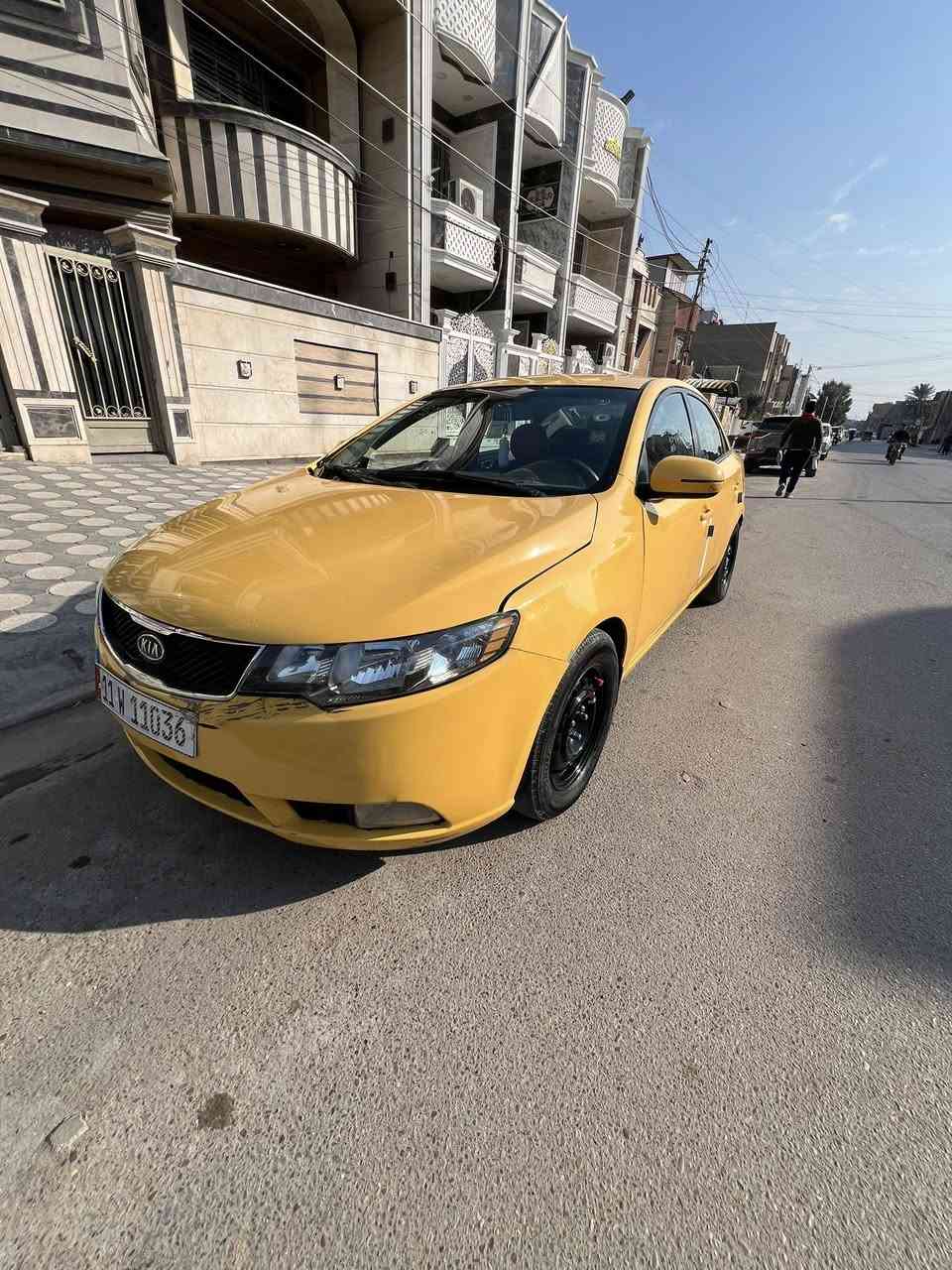 سلام عليكم كيا فورتي 2013 رقم انكليزي بسمي مصفره هئيه وغرامات تحكم ستيرن
 صدر خلفي امامي جديد قبل اسبوع فاتحه صبغه جديده جاهزه السياره متصرف عليهه سعر 83 هـ*********** مكان بغداد الشعب
