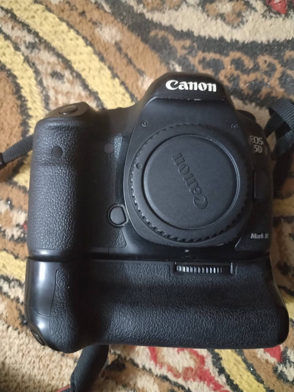 وحش التصوير الرياضي كانون فايف دي مارك 3 فول فريم مع عدسه 70 200 الإصدار الثاني دبل استبلايزر فتحه 2.8 اصدار ثاني نضافه فول
للتواصل رقم الهاتف ***********
