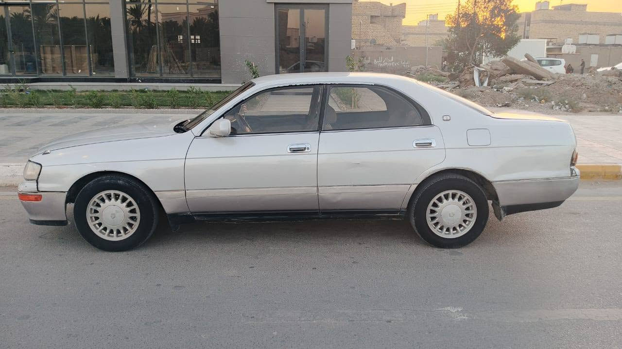 سلام عليكم سياره البيع كير ومكينه مكفولات كشر نضيف مابيها ضربه حداديه جديده سعر 47 وبيها مجال ناصريه مركز رقم الهاتف ***********
