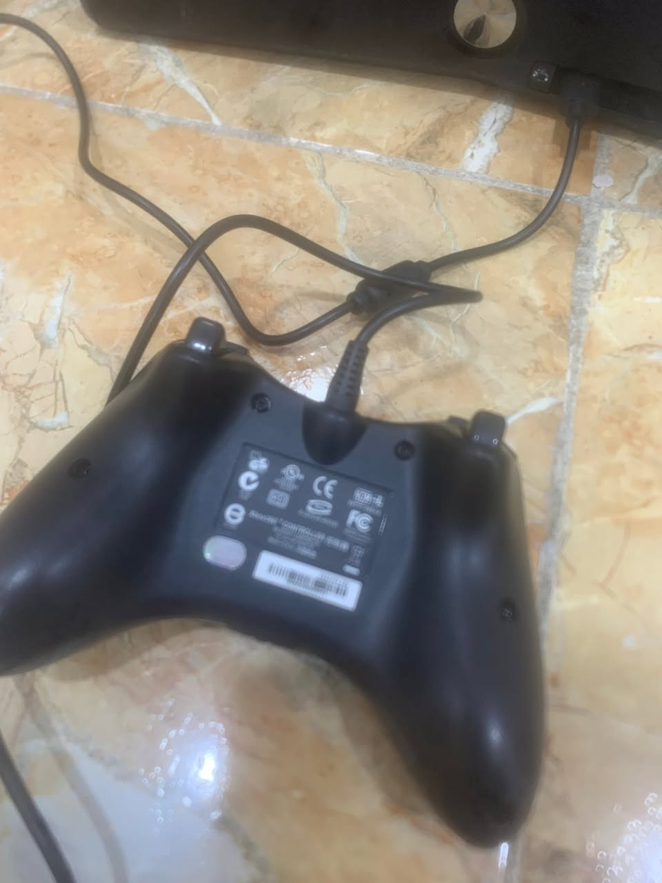 السلام عليكمxboxنضيف كلش استخدامه قليل باله مهكر ويا هارد بي العاب قويه ومهكرهgtav وكول او ديوتي 
ويا جويستك اصليه مو كوبي ويا محولهHD كامل محلقات تعال والعب كبل سعره130 مكاني بصره حيل نضيف وكلشي شغال منفذ الاقراص شغال موضح بلفيديو


**إذا كنت صاحب هذا الإعلان وتريد حذفه لأي سبب، رجاءا أرسل رسالة إلى الدعم الفني**