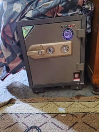 قاصة ٢٠٠كيلو ضد الحريق السعر ١٥٠ الف ٠٧٨٢٩٨٩٤٣٤٥