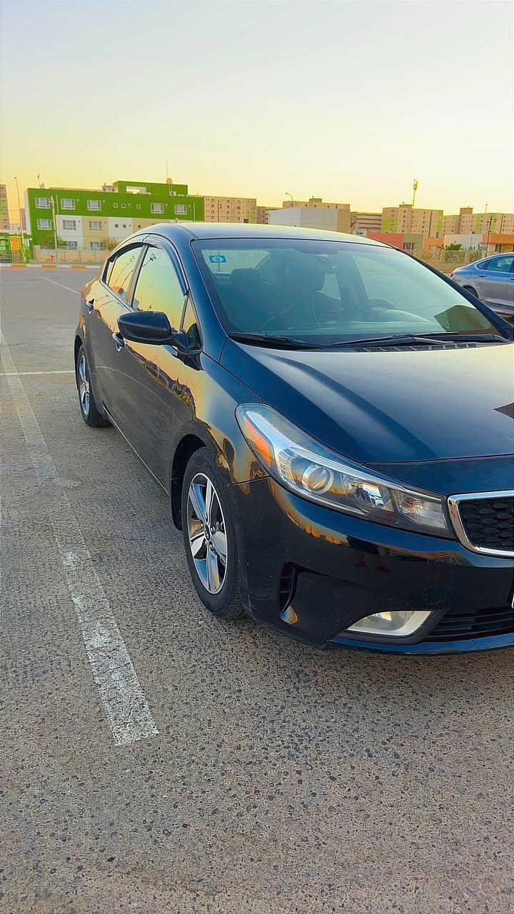 سلام عليكم للبيع كيا فورتي موديل 17 
***********  بغداد 
السعر 105$

