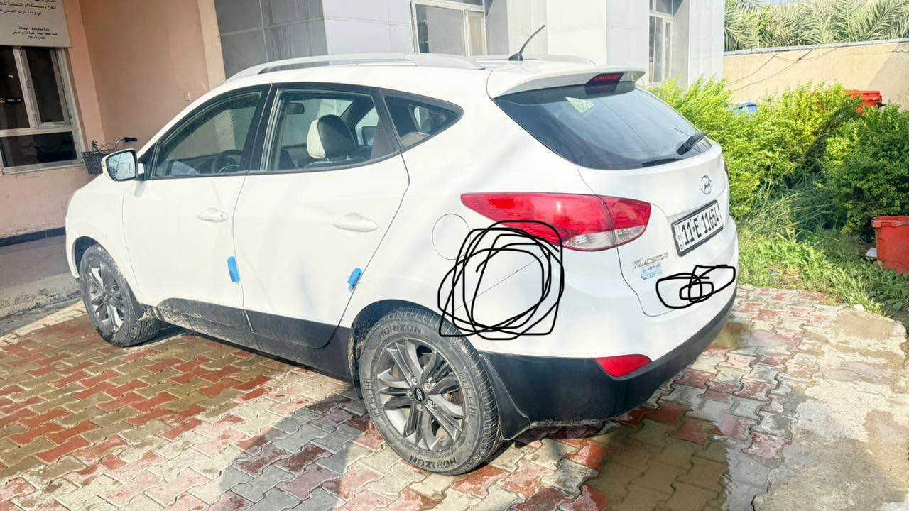 السلام عليكم توسان 2015 لبيع او مراوس حسب لرغبه محرك 2000 دوش ويل اسود قطعتين تبريد شاشه كبيرا وكامرا وتحكم ستيرنا لايت لد لسياره مكفوله بيه مكانين بارد ماشر عليهنا بلصوره رقم بغداد الدولي بسمنه بيع او مراوس 
*********** وسام بغداد, العراق
