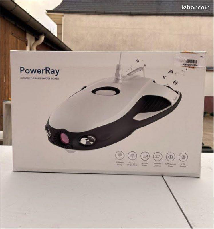 سلام عليكم 

غواصه درون 

PowerVision PowerRay، 
وهي غوتصه درون مخصصة للاستكشاف والتصوير تحت الماء. يُعرف هذا الطراز بقدرته على الغوص وتسجيل مقاطع فيديو وصور عالية الجودة في البيئات المائية المختلفة. 
نظرة عامة على المنتج
النوع: روبوت تحت الماء (ROV).
الشركة المصنعة: PowerVision.
الاستخدامات: مثالية للتصوير الفوتوغرافي والفيديو تحت الماء بدقة 4K، وصيد الأسماك (مع ملحقات اختيارية)، وفحص الهياكل تحت الماء، والاستكشاف.
الاتصال: يتم توصيل الطائرة بدون طيار بمحطة قاعدية فوق الماء عبر كابل مقاوم للماء (حتى 70 متراً ). تتصل المحطة القاعدية لاسلكيًا بجهاز التحكم عن بعد أو تطبيق الهاتف المحمول (Vision+ App). 
الميزات الرئيسية
الكاميرا: كاميرا مدمجة بدقة 4K UHD قادرة على التقاط صور ثابتة بدقة 12 ميجابكسل.
عمق الغوص: يمكنها الغوص حتى عمق 50 مترًا 
البث المباشر: توفر إمكانية البث المباشر للفيديو بدقة 1080 بكسل إلى جهازك المحمول في الوقت الفعلي.
وقت التشغيل: تصل مدة الغوص إلى 4 ساعات بشحنة واحدة.
ميزات إضافية (حسب الحزمة): يمكن أن تتضمن بعض الحزم (مثل إصدار Wizard) مكتشف أسماك (PowerSeeker FishFinder) اختياريًا، وآلية إسقاط طعم الصيد، ونظارات الواقع الافتراضي Zeiss VR لتجربة غامرة. 
يعد هذا الجهاز أداة متعددة الاستخدامات لهواة الاستكشاف ومحترفي التصوير تحت الماء على حد سواء.
توصيل لجميع محافضات العراق 5الاف


**إذا كنت صاحب هذا الإعلان وتريد حذفه لأي سبب، رجاءا أرسل رسالة إلى الدعم الفني**