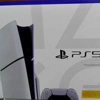 بلايستيشن 5 سليم • مستعمل شهر واحد • كالجديد