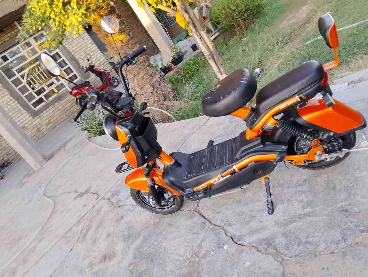 دراجة ibike شحن
السلام عليكم 
 دراجة شحن صغيرة 14 بطاريات ممتازة 4 على الفحص نظافة عالية 
 300  السعر 
بيها مجال 
العنوان ابي غريب الرسالة
للاستفسار 

***********
