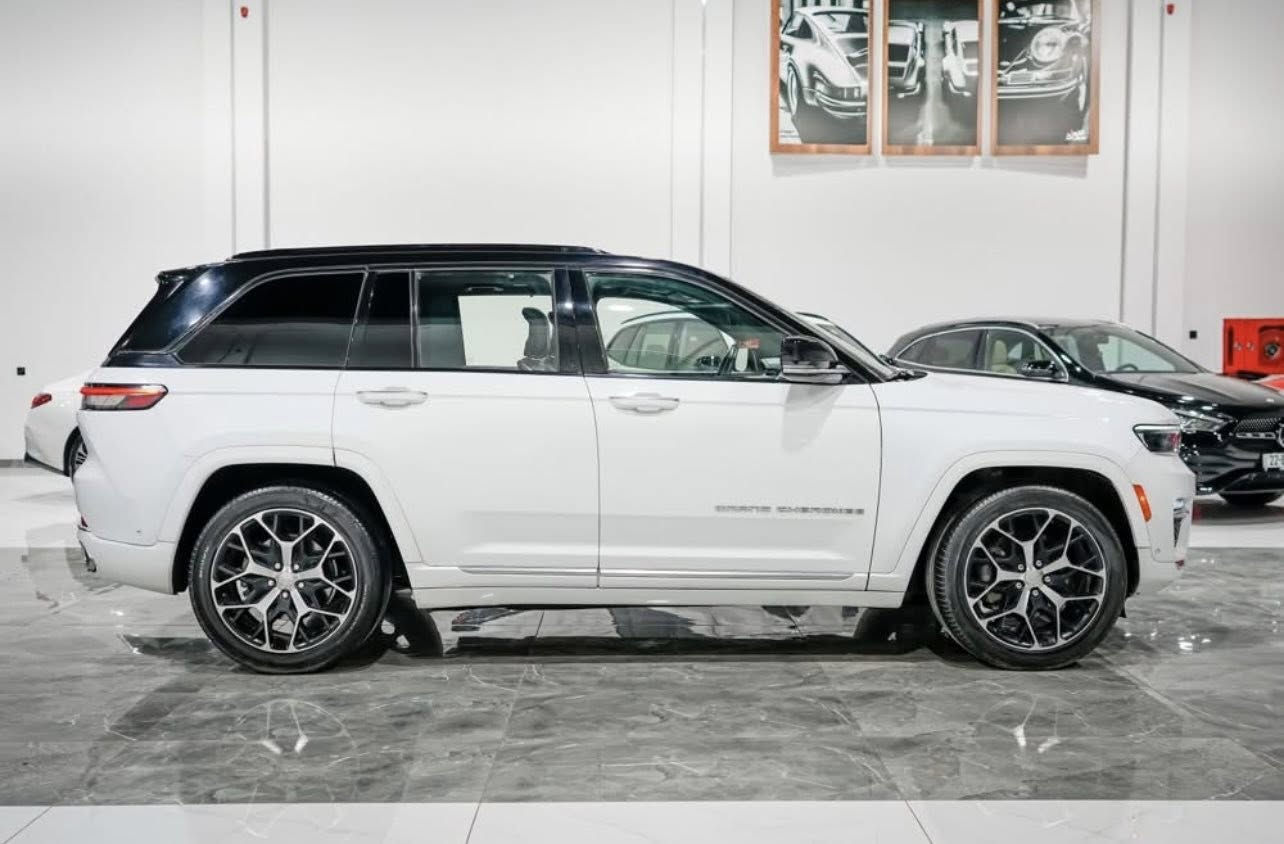 جيب موديل 2022 سومت
فول مواصفات 8 سلندر فورويل جكات 3 شاشات 
المحرك : V8 5.7
ممشى السيارة: 71 الف ✅

موصفات:
رباعي 4x4
﻿﻿نظام تعليق هوائي (جكات).
﻿﻿قيادة ذاتية عند المنعطفات.
﻿﻿رادار امامي مع مانع تصادم .
﻿﻿نظام الرؤية الليلية.
﻿﻿تحذير الخروج عن المسار .
﻿﻿مستشعر نوم السائق مع نظام التوقف الآلي
﻿﻿تحذير النقطة عمياء ٥ .
﻿﻿نظام تحذير عند التقاطعات.
﻿﻿نظام تحذير عند تجاوز السرعة المحددة.
﻿﻿نظام عرض المعلومات على الزجاج الامامي (HEAD UP
(DISPLAY
﻿﻿نظام تقليل الضجيح داخل المقصورة.
﻿﻿إنارة محيطية.
﻿﻿شاحن موبايل وايرلس.
﻿﻿تعديل وضعيات مقود السائق كهربائيا.
﻿﻿مرايا تعتيم ذاتي.
﻿﻿المرايا الجانبية قابلة للطي كهربائيا
مرايا الجانبية فاد
ظام الصوت من ماكنتوش مع 19 سماعة.
ويل قياس 21 انج .
* سقف بانوراما .
﻿﻿شاشه كبيرة 10.1 انج .
﻿﻿شاشة للراكب الأمامي .
﻿﻿لوحة القيادة بقياس 12 أنج.
5 كاميرات خارجية مع بخاخات ماء للتنظيف.
﻿كاميرا للمرأة الداخلية.
﻿﻿تصوير حراري ليلي .
﻿﻿المصابيح الأمامية زنون .
﻿﻿كشافات الضباب زنون .
﻿﻿دخول ذكي.
﻿﻿بصمة على 5 ابواب للدخول الذكي.
﻿﻿تشغيل عن بعد .
﻿﻿الصندوق الخلفيي كهربائي .
﻿﻿فتح الصندوق الخلفي مع حركة القدم.
أقل
﻿﻿فرش المقصورة الداخلية من الجلد الطبيعي الفاخر.
﻿﻿اضافات من الخشب الطبيعي للمقصورة الداخلية.
﻿﻿ذاكرة لحفظ وضعيات الجلوس للمقاعد الأمامية
﻿﻿مساج للمقاعد الامامية .
﻿﻿المقاعد الأمامية كهربائية .
﻿﻿المقاعد الأمامية تبريد وتدفئة .
﻿﻿المقاعد الخلفية تدفئة وتبريد .
﻿﻿ستائر للشبابيك الخلفية.
﻿﻿انارة داخلية LED متعددة الالوان .
﻿﻿حساسات امامية وخلفية .
﻿﻿5 راكب .
﻿﻿مكيف خلفي مع وحدة تحكم منفصلة .
﻿﻿تدفئة مقود القيادة.
﻿﻿مانع تصادم خلفي .
﻿﻿بلوتوث تلفون .
﻿﻿محدد سرعة .﻿
5 راكب .
﻿﻿مكيف خلفي مع وحدة تحكم منفصلة .
﻿﻿تدفئة مقود القيادة.
﻿﻿مانع تصادم خلفي .
﻿﻿بلوتوث تلفون .
﻿﻿محدد سرعة .
﻿﻿نظام بريك اوتماتيكي

مكان السيارة اربيل 📍

السعر : 419 وقابل للتفاوض 🔥

للاستفسار: (***********)
