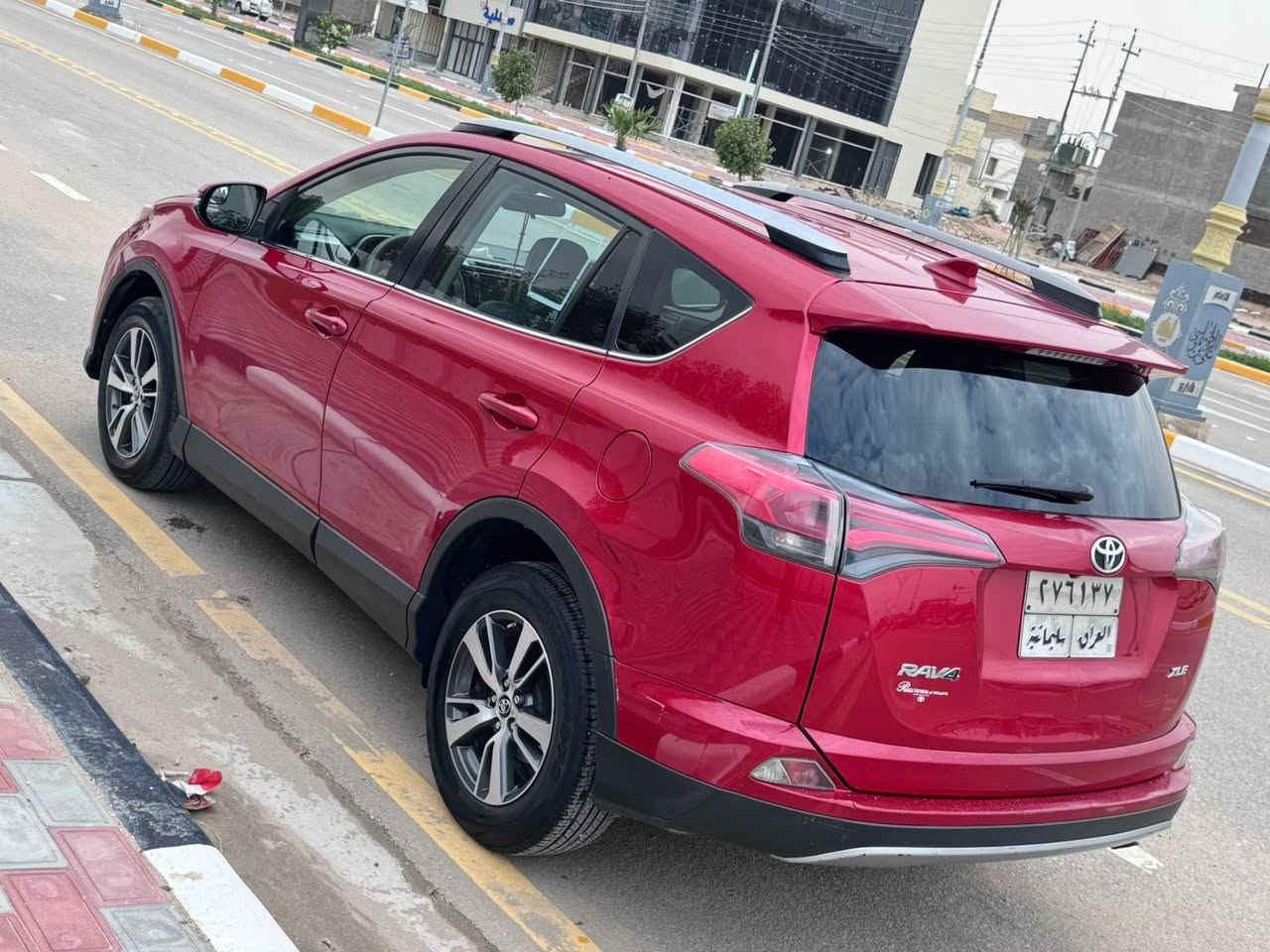 راف فور موديل 2017وارد امريكي حادثه جاملغ وبنيد بدون دواخل بدون ارباك وبيه رشات تجميل السعر 133قابل للتفاوض للستفسار اكثر اتصال علئ الرقم ***********مواصفات السيارة فول 1\1فتحه شاشة كامره تحكم استيرن مثبت سرعه جنطه كهربائيه تبريد ثلج ❄️ مكينه وكير مكفولات تخم تاير حداديه جديده مكان السياره كربلاء
