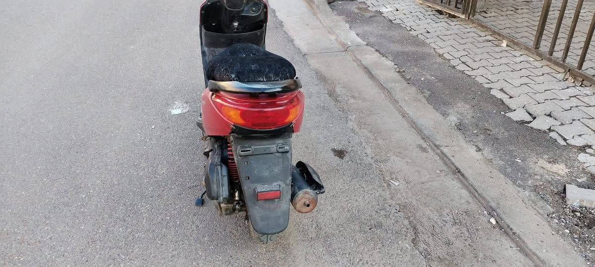 سلام عليكم بريز ياباني مكينة مكفولة ممفتوحة بيه نقص دكمة السلف عاطلة فقط مكان البياع تقاطع الدرويش سعر 450 وبيه مجال رقم صاحب الداجة *********** اني مكلف بلنشر
